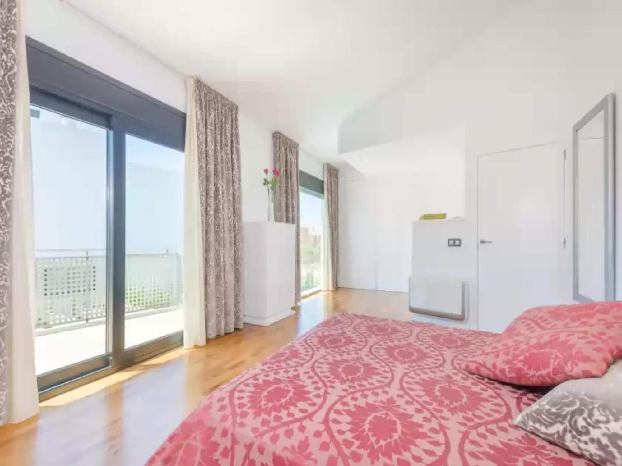 Villa With Private Pool In